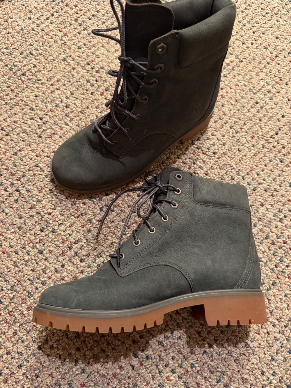 Timberland Dark Green leather lace up Lugg boots Rebotl Women’s size 6